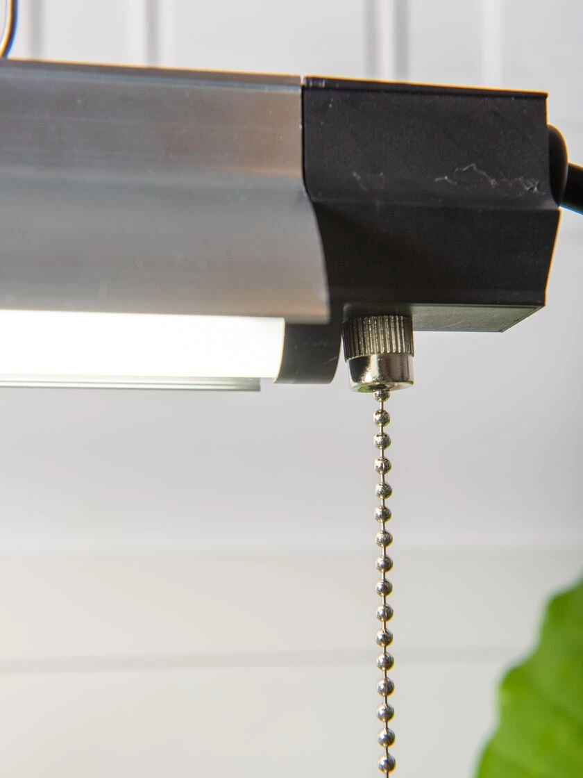 Miracle LED® Hangable LED Grow Light 3 Miracle LED® Hangable LED Grow Light - Image 3