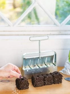 Soil Blocker, 4 Cell -Outdoor Garden Care Shop 8599790 18641 tif